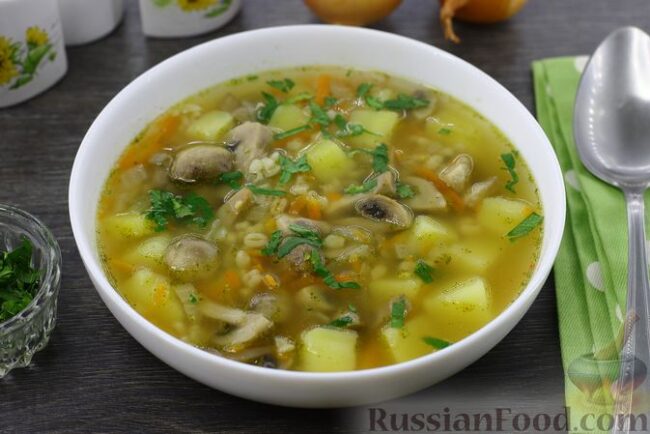 Постный грибной суп с булгуром