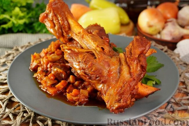 Бараньи голени, запечённые с пивом Бараньи голени, запечённые с пивом