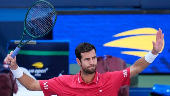 Хачанов обыграл Оже-Альясссима во втором круге US Open Хачанов обыграл Оже-Альясссима во втором круге US Open